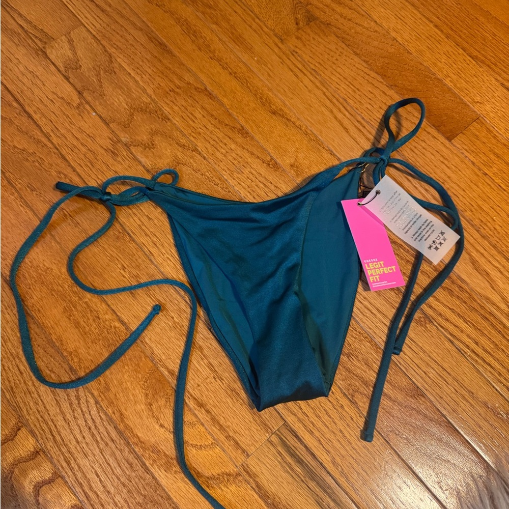Women’s One One Swim Bikini Bottoms, Ariel, Emerald Green. NWT. Sz Small
